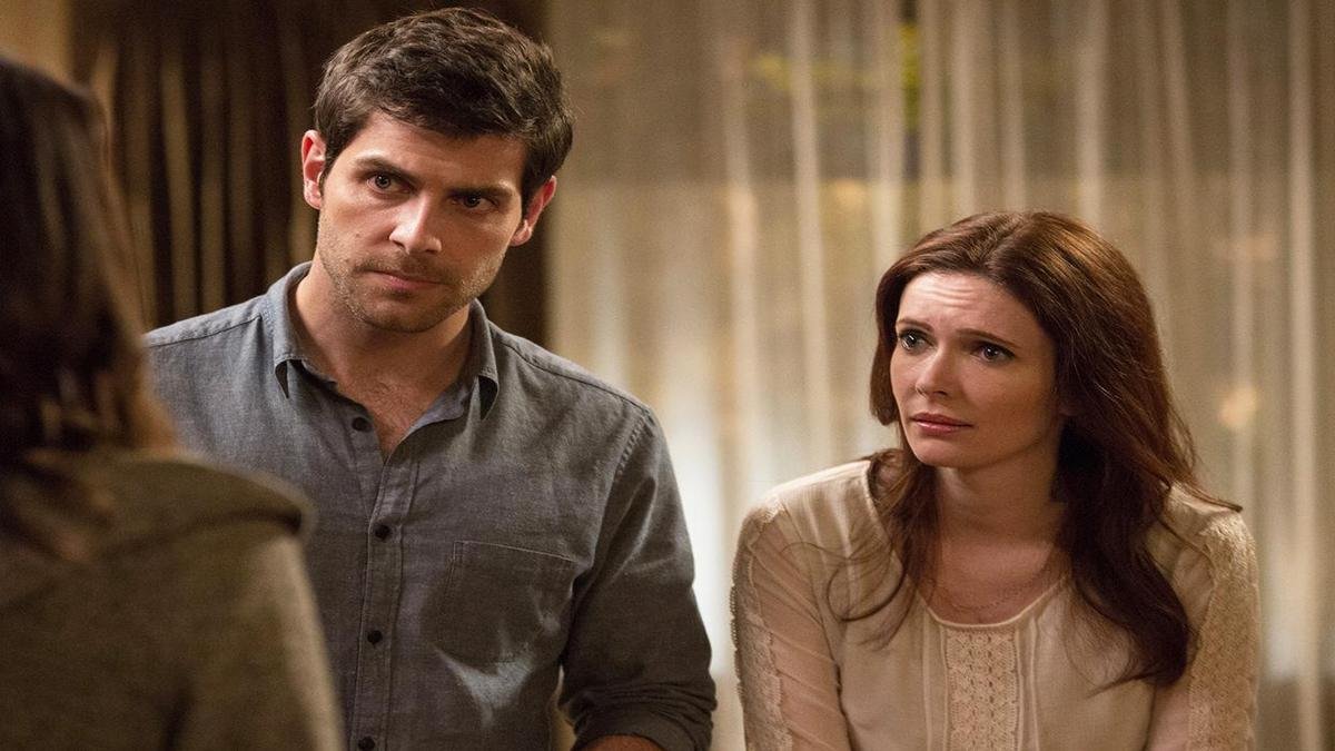 elizabeth-tulloch-da-novidades-empolgantes-sobre-o-reboot-de-grimm-na-peacock