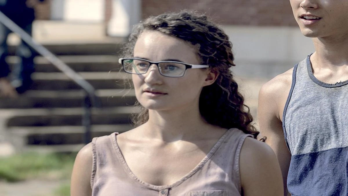 morre-kelley-mack-atriz-de-the-walking-dead-aos--anos-apos-luta-contra-cancer