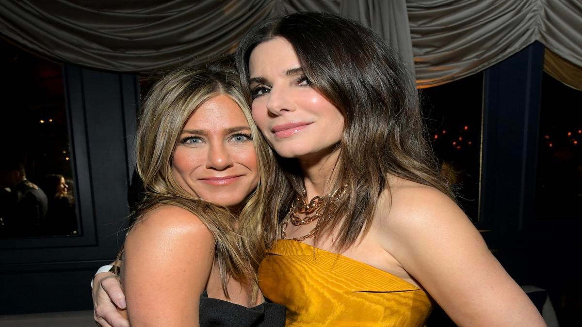 sandra-bullock-e-jennifer-aniston-falam-sobre-amizade-em-um-mundo-de-rivalidades-em-hollywood